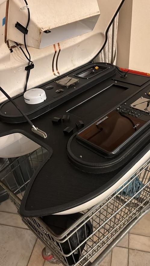 Unieke Vdrone Baitboat: 1 van de 2 bestaande tussenmodellen, Watersport en Boten, Hengelsport | Karpervissen, Zo goed als nieuw