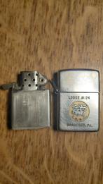 Vintage Zippo Aanstekers - Lodge #124 & Pilgrim, Verzamelen, Ophalen of Verzenden, Gebruikt, Aansteker