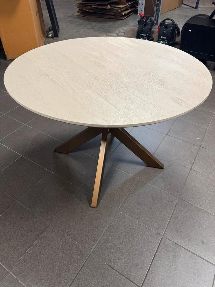 Ronde Design Eettafel kleur witzand - 110cm, Huis en Inrichting, Tafels | Salontafels, Zo goed als nieuw, Minder dan 50 cm, 100 tot 150 cm