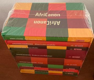 AfriCanon box van 8 hardcover boeken beschikbaar voor biedingen