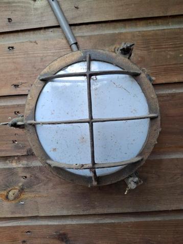 Scheepslamp beschikbaar voor biedingen