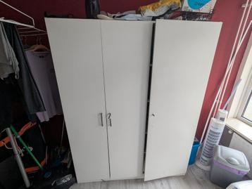 Kledingkast hangkast kleerkast beschikbaar voor biedingen