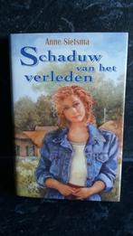 Schaduw van het verleden.  Anne Sietsma, Boeken, Ophalen of Verzenden, Gelezen
