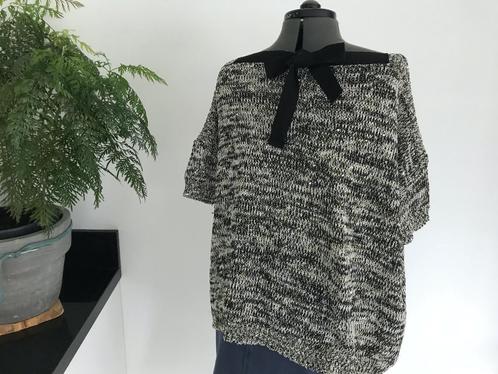 Dames trui voor de zomer met strik op de rug € 19,50, Kleding | Dames, Truien en Vesten, Zo goed als nieuw, Maat 38/40 (M), Overige kleuren