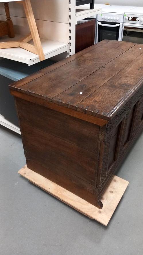 #Antieke #Eikenhouten #dekenkist 18e eeuws met Houtsnijwerk, Antiek en Kunst, Curiosa en Brocante, Ophalen of Verzenden