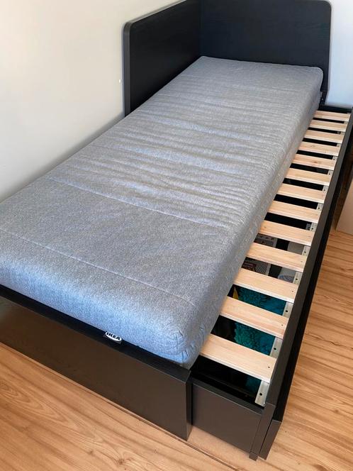 IKEA bedbank FLEKKE, Huis en Inrichting, Slaapkamer | Bedden, Gebruikt, Tweepersoons, 160 cm, 200 cm, Hout, Zwart, Ophalen