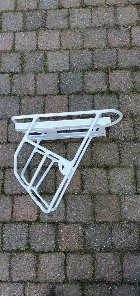 Partij universele bagagedragers (voor accu en zonder) nieuw, Fietsen en Brommers, Fietsaccessoires | Bagagedragers, Nieuw, Ophalen of Verzenden