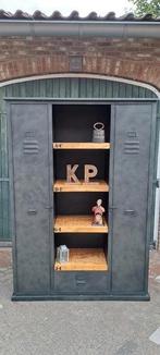 Grote metalen industriële locker kast met mango hout, Ophalen, Zo goed als nieuw, 25 tot 50 cm