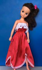 Rode strapless avondjurk + handtasje voor Fleur Sindy Barbie, Verzamelen, Ophalen of Verzenden, Kleertjes, Zo goed als nieuw