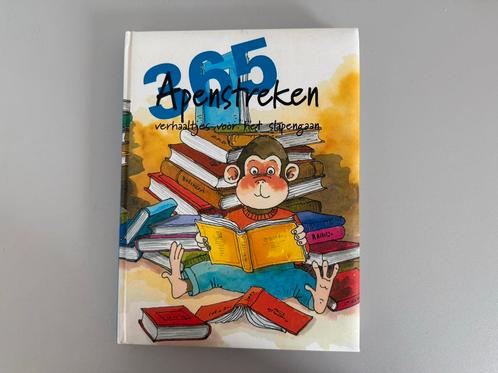 ALS NIEUW - Maike Karstkarel - 365 Apenverhaaltjes, Boeken, Kinderboeken | Jeugd | onder 10 jaar, Zo goed als nieuw, Ophalen of Verzenden