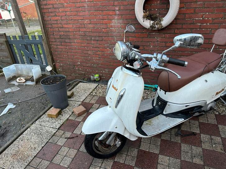 Berini Scooter, Fietsen en Brommers, Snorfietsen en Snorscooters, Gebruikt, Overige merken, Benzine, Ophalen