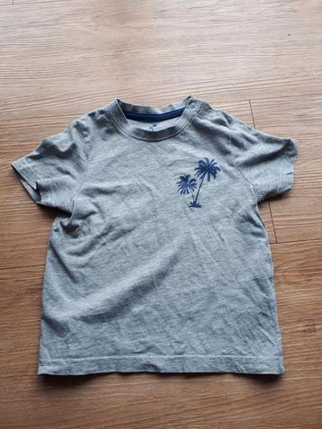 Shirt maat 86 / 92 beschikbaar voor biedingen