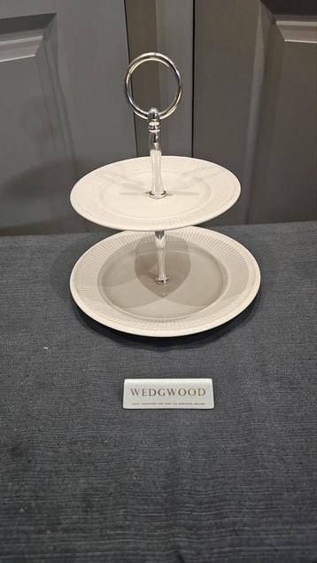Wedgwood Edme Etagère - Twee Laags beschikbaar voor biedingen