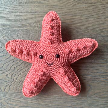 Zeester rammelaar beschikbaar voor biedingen