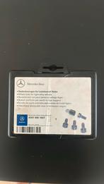 Mercedes velgbeveiligingsset / wielslotset A001 990 1607, Ophalen