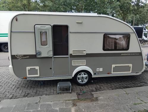 caravan, Caravans en Kamperen, Caravans, Particulier, tot en met 2, 1000 - 1250 kg, Rondzit, Avento, Dwarsbed, Lengtebed, 5 tot 6 meter