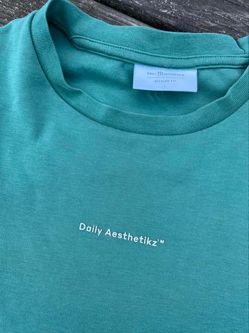 Daily Aestetikz shirt maat L beschikbaar voor biedingen