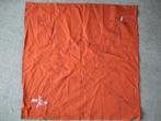 Tafellaken 80 bij 80 oranje borduren wit vintage, Ophalen of Verzenden, Nieuw, Handborduren, Patroon