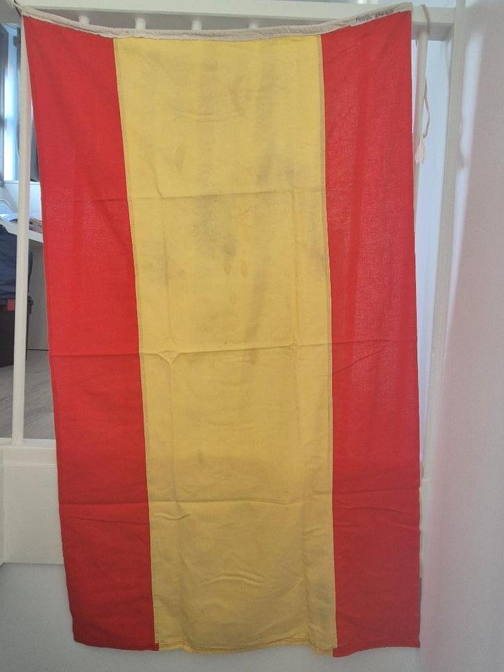 Vlag - Spanje (~ 80 x 140), Diversen, Vlaggen en Wimpels, Gebruikt, Ophalen of Verzenden