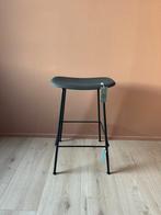 Muuto Fiber Barkruk, 1 kruk, Ophalen, Zo goed als nieuw, 60 tot 90 cm