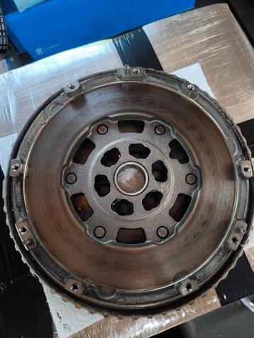 Dubbele massavliegwiel 1.2 TCE H5f Renault Duster enz.  beschikbaar voor biedingen