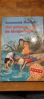 Het geheim van de stropershut - Annemiek Neefjes, Ophalen of Verzenden, Zo goed als nieuw, Annemiek Neefjes, Fictie algemeen