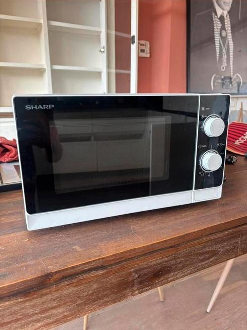 Sharp magnetron, Witgoed en Apparatuur, Magnetrons, Zo goed als nieuw, Inbouw, 45 tot 60 cm, Draaiplateau, Ophalen