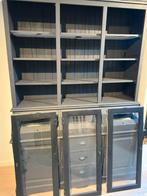 Grutterskast zwart incl deurtjes glas, Huis en Inrichting, Ophalen, Gebruikt, Met deur(en), 150 tot 200 cm