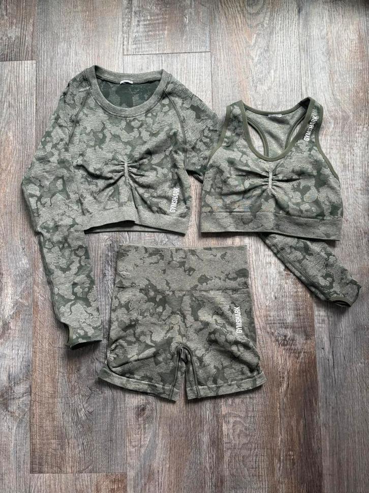 Gymshark Adapt Camo Seamless set (1), Kleding | Dames, Sportkleding, Zo goed als nieuw, Fitness of Aerobics, Maat 36 (S), Groen