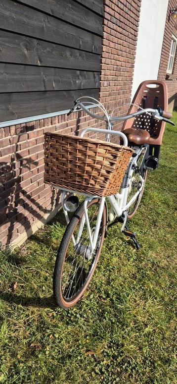 Gazelle miss grace met Yepp kinderstoel.  beschikbaar voor biedingen
