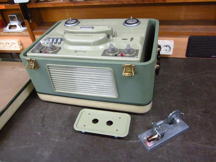 revox f36 stereo voor onderdelen, Audio, Tv en Foto, Bandrecorders, Defecte bandrecorder, Met stofkap, Ophalen