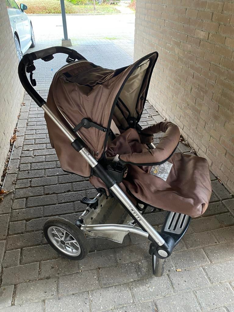 Mutsy 4-Rider kinderwagen met reiswieg en accessoires, Ophalen, Gebruikt, Overige merken, Regenhoes