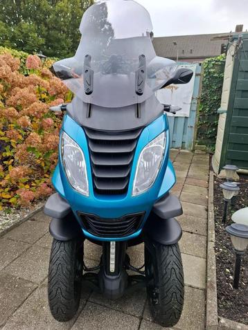 te koop een super mooie peugeot metropolis uit 2017 beschikbaar voor biedingen