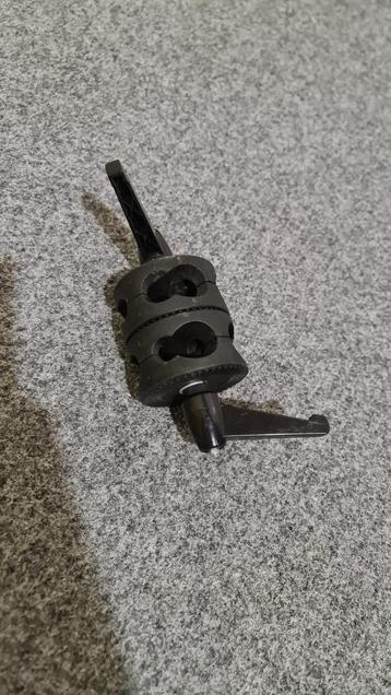 C statief kopje beschikbaar voor biedingen