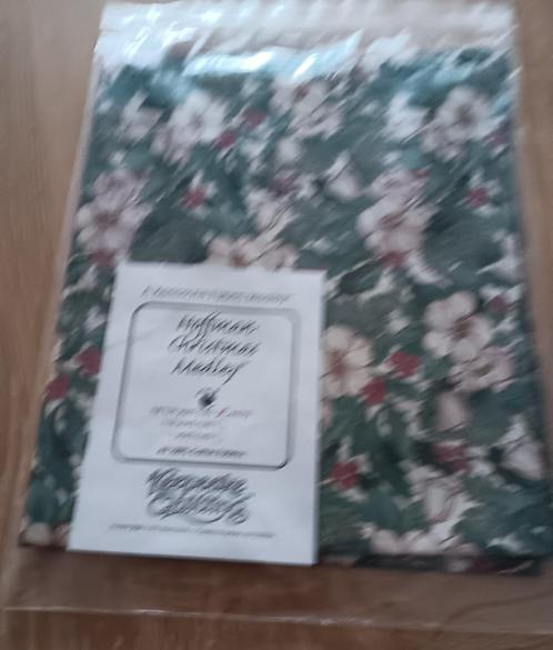 Kerst Quilt lapjes en verschillende andere Quilt lapjes., Hobby en Vrije tijd, Stoffen en Lappen, Nieuw, Katoen, 30 tot 120 cm