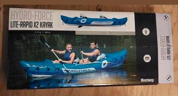 Nieuwe kajak, 2-persoons beschikbaar voor biedingen