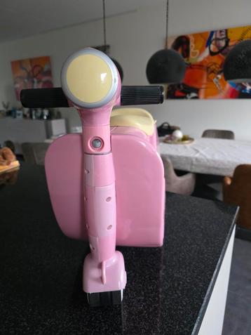Leuk kinderkoffer en scooter in 1 beschikbaar voor biedingen