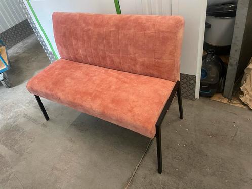 Roze Bankje voor 2 Personen, Huis en Inrichting, Banken | Sofa's en Chaises Longues, Zo goed als nieuw, Tweepersoons, Minder dan 150 cm