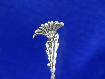 Zilveren Lepeltje: korenbloem Bloemenlepeltje  beschikbaar voor biedingen