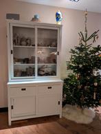 Houten buffetkast in goede staat, Huis en Inrichting, Kasten | Buffetkasten, Ophalen, 100 tot 150 cm, Glas, 150 tot 200 cm