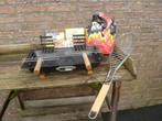 Barbecue, klein en met vele, diverse toebehoren., Ophalen of Verzenden, Gebruikt, Met accessoires