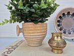Bloempot met 'oor'. Vintage geribbeld plantenpot keramiek., Tuin en Terras, Bloempotten, Ophalen of Verzenden, ., .
