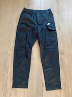 Nike cargo broek ( medium ), Ophalen of Verzenden, Zo goed als nieuw, Maat 48/50 (M), Zwart