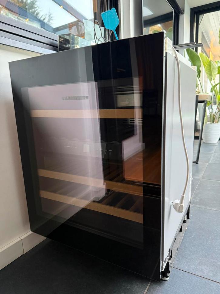 DEFECT!! Liebherr Wijnklimaatkast, Witgoed en Apparatuur, Koelkasten en IJskasten, Gebruikt, Zonder vriesvak, Minder dan 75 liter