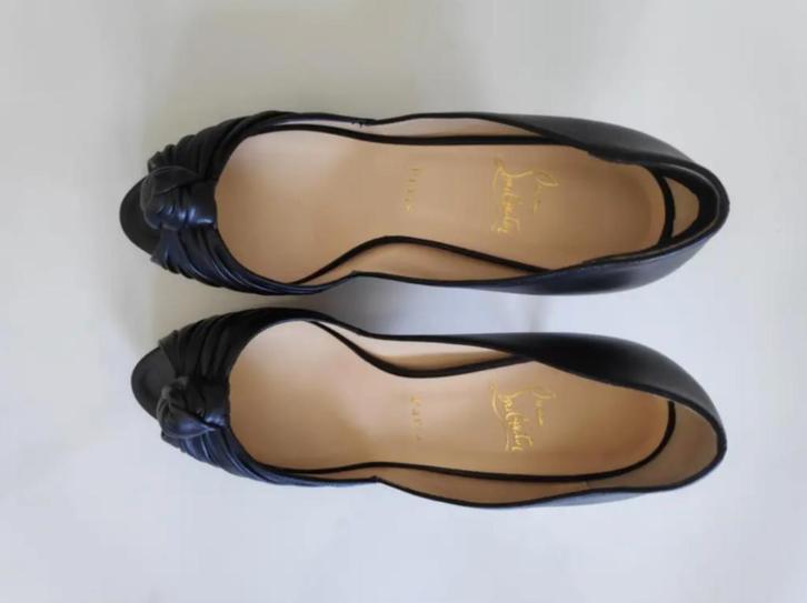 Christian Louboutin Greissimo pump, Kleding | Dames, Schoenen, Zo goed als nieuw, Pumps, Zwart, Ophalen of Verzenden