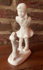 Plateel Art Deco meisje met hond, Antiek en Kunst, Antiek | Keramiek en Aardewerk, Ophalen of Verzenden