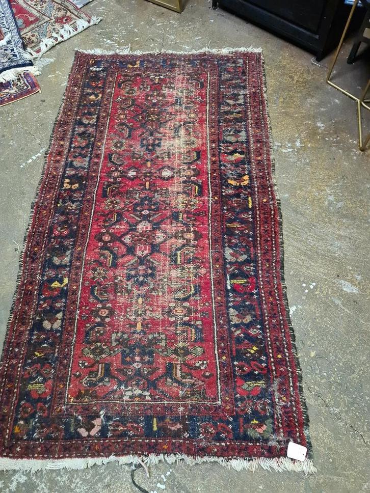 Oud Perzisch kleed vloerkleed handgeknoopt 181x86cm €70, Antiek en Kunst, Antiek | Kleden en Textiel, Ophalen