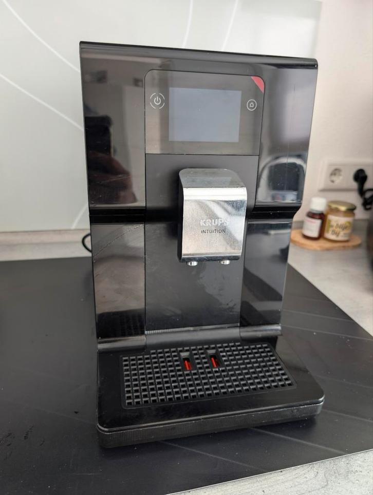 Krups volautomatische koffiezetapparaat EA8738, Witgoed en Apparatuur, Koffiezetapparaten, Gebruikt, Koffiebonen, Combi, 4 tot 10 kopjes