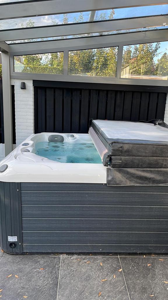 Ruby Spa Jacuzzi 5 persoons, Tuin en Terras, Bubbelbaden en Hottubs, Zo goed als nieuw, Trap, Ophalen