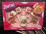 Barbie theeservies in originele doos onbeschadigd, Verzamelen, Speelgoed, Ophalen of Verzenden, Zo goed als nieuw